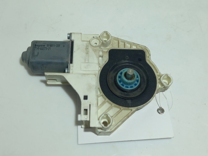Motoras macara dreapta spate Audi A4 B8 2.0 TDI 8K0959812A 2008-2015