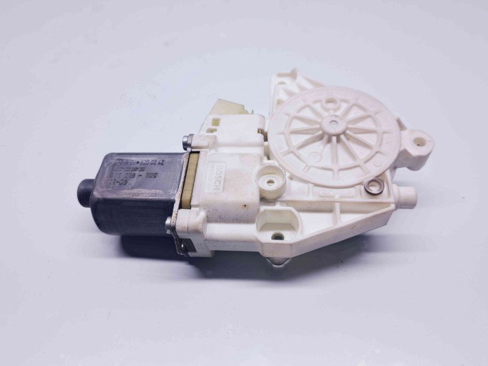 Motoras geam dreapta fata Mercedes Clasa C (W204) [Fabr 2007-2014] A2048200242