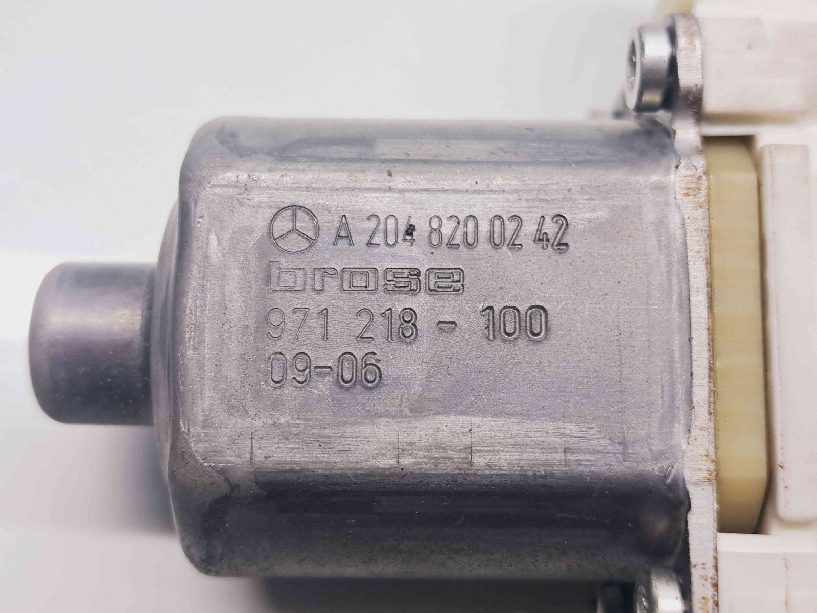 Motoras geam dreapta fata Mercedes Clasa C (W204) [Fabr 2007-2014] A2048200242 - imagine 5