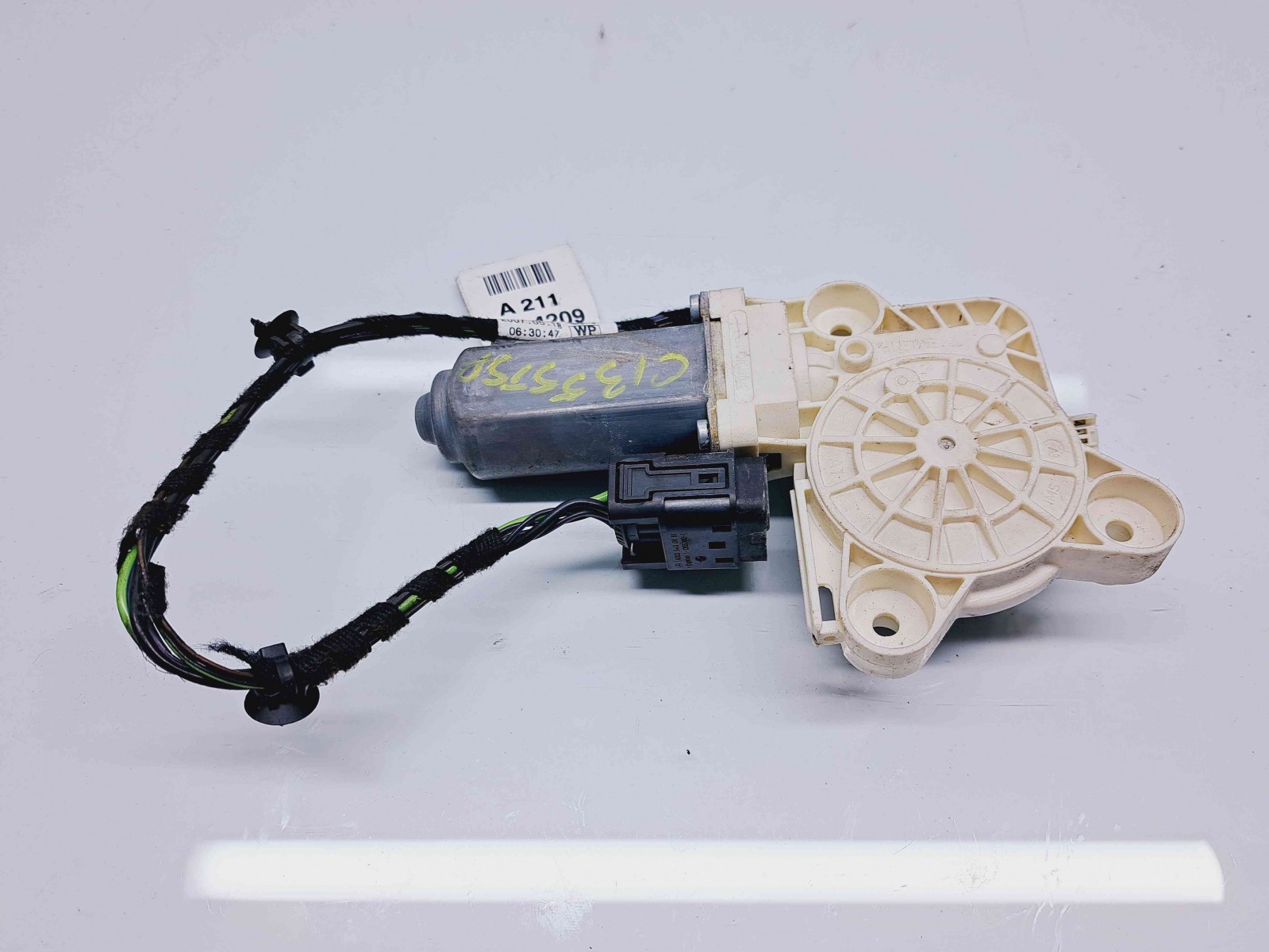 Motoras geam stanga spate Mercedes Clasa E (W211) [Fabr 2002-2009] A2118202342 - imagine 3