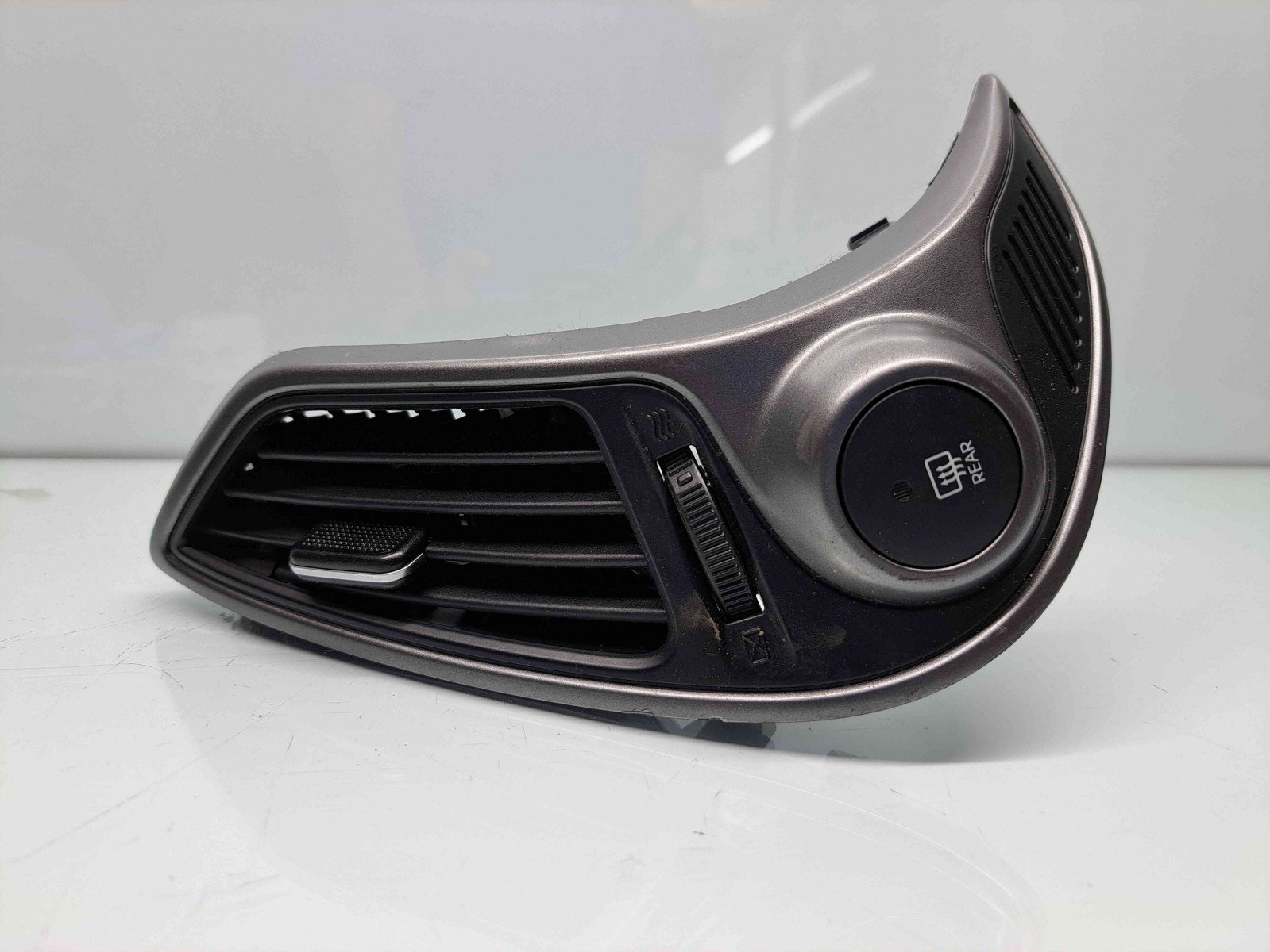 Grila aerisire centrala Hyundai ix35 (LM) [Fabr 2010-2017] DREAPTA - imagine 1