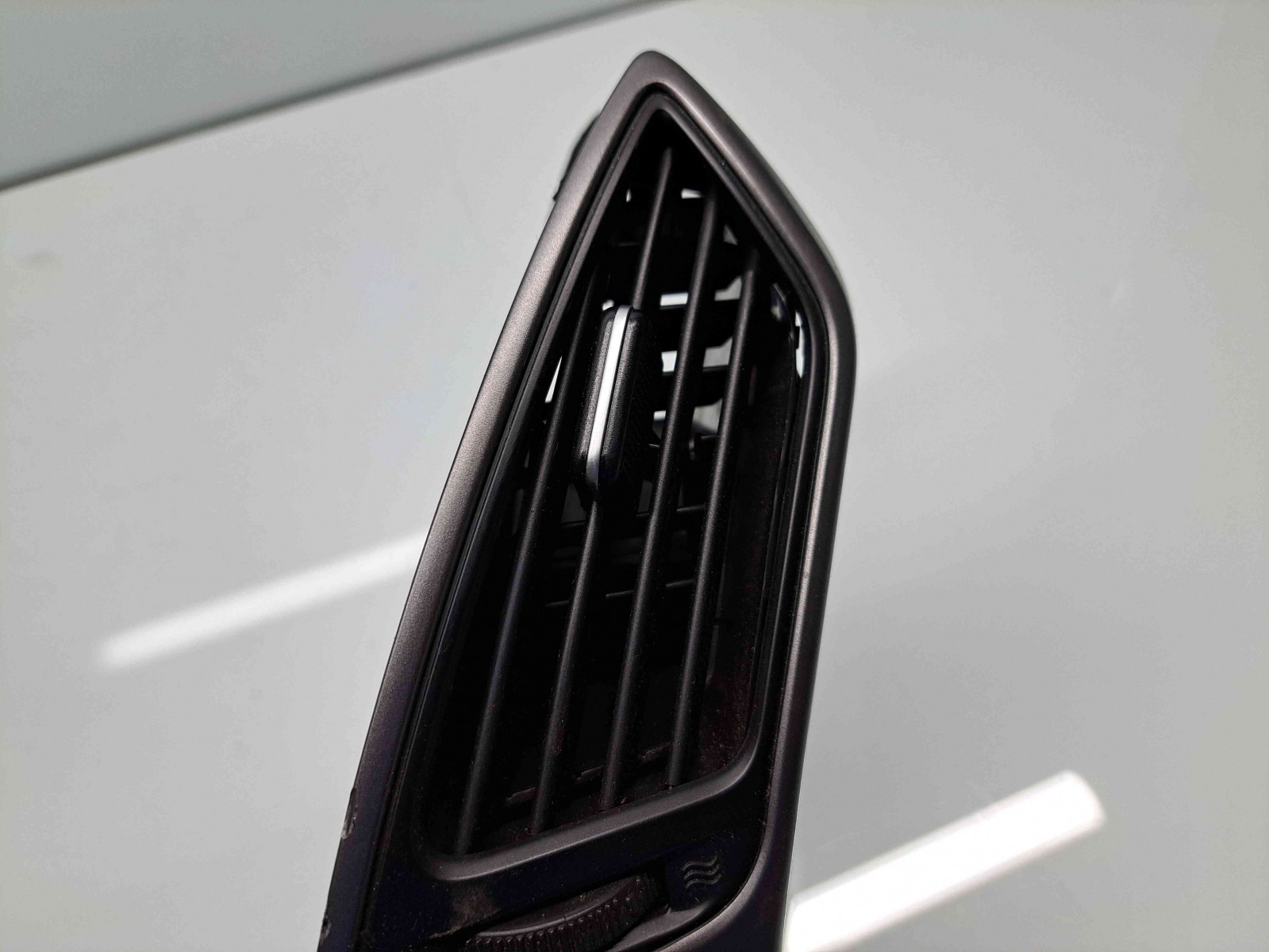 Grila aerisire centrala Hyundai ix35 (LM) [Fabr 2010-2017] DREAPTA - imagine 4