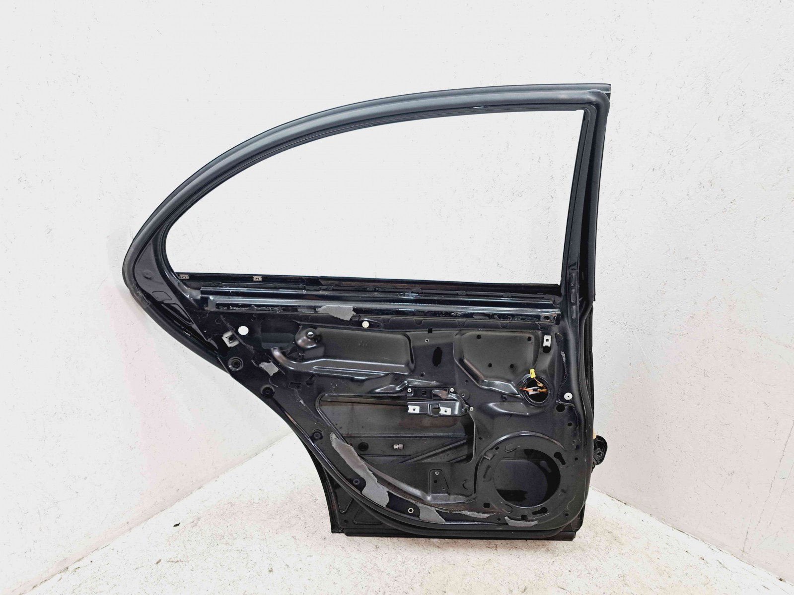 Usa stanga spate Mercedes Clasa E (W211) [Fabr 2002-2009] 197 NEGRU OBSIDIAN - imagine 5