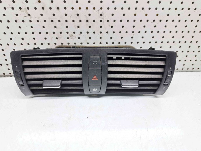 Grila aerisire centrala Bmw 1 (E81, E87) [Fabr 2004-2010] 7059189