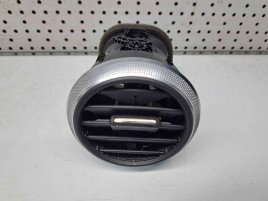 Grila aerisire dreapta Audi A3 Sportback (8PA) [Fabr 2004-2013] 8P0820901C