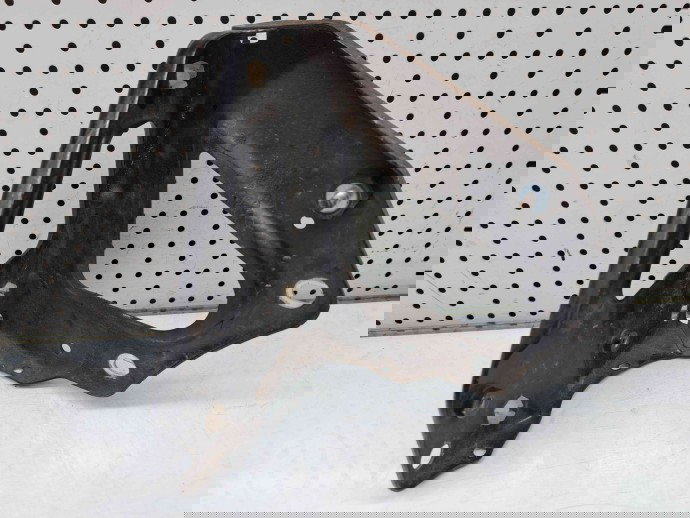 Suport aripa dreapta fata Audi A6 Avant Allroad (4F5, C6) [Fabr 2005-2010] 4F0821135B