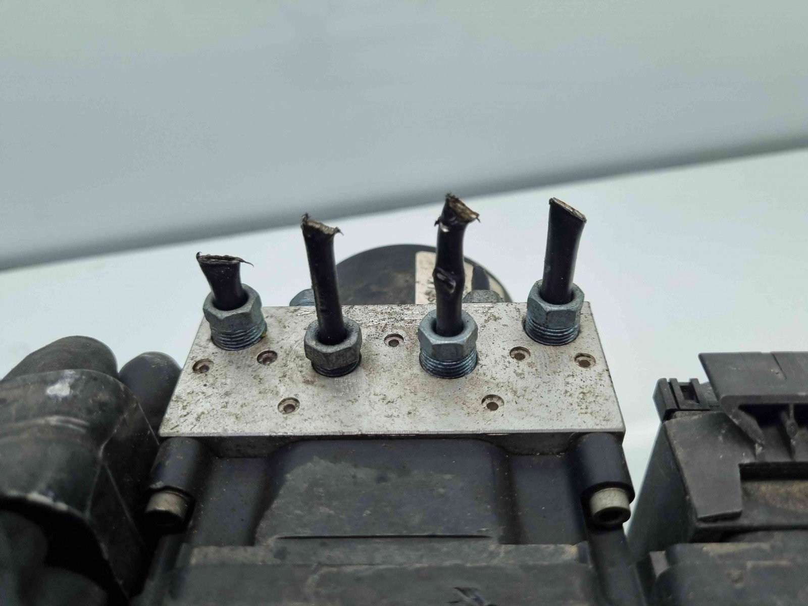 Pompa ABS Bmw 1 (F20, F21) [Fabr 2011-2017] 6860731 n 6860730 1.6 N47T 85KW / 120CP 1.6 N47T 85KW / 120CP - imagine 4