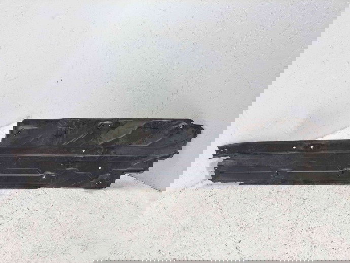 Scut lateral stanga Mercedes Clasa E (W211) [Fabr 2002-2009] A2046101308