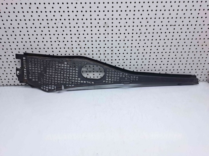 Grila stergator parbriz Dacia Duster [fabr 2010-2017] 668637884R