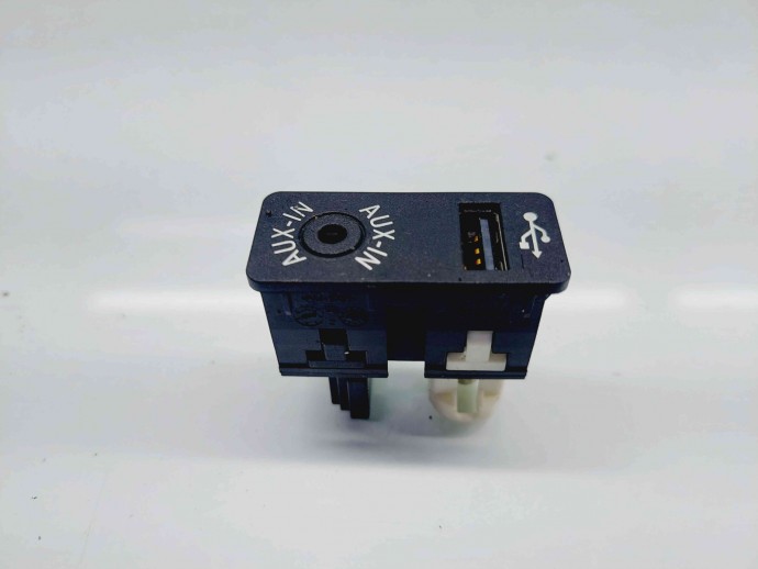  Conector auxiliar USB Bmw 1 (F20, F21) [Fabr 2011-2017] 9229246