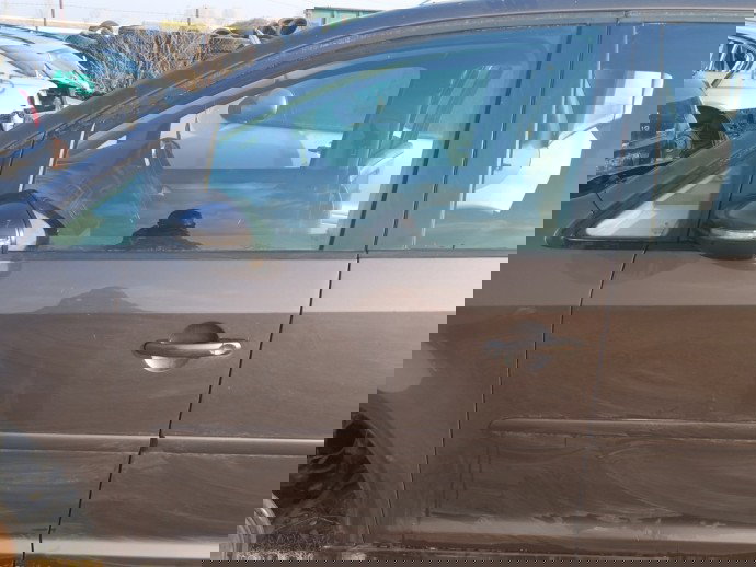 Usa stanga fata Volkswagen Touran 1.6 CAYD OEM 2010-2015