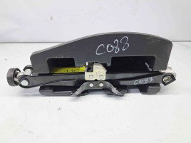  Cric Audi A4 (8K5, B8) Avant [Fabr 2008-2015] 8K9813685