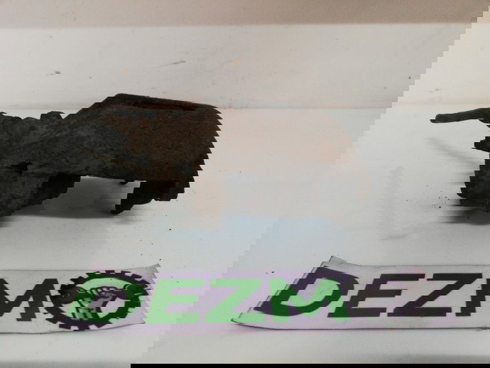 Etrier stanga fata Ford Focus 2 2.0 DW10 OEM 2004-2012