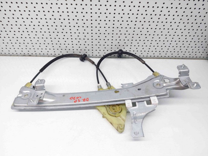 Macara electrica geam dreapta spate Renault Megane 3 (B95) [Fabr 2008-2016] 827200003R