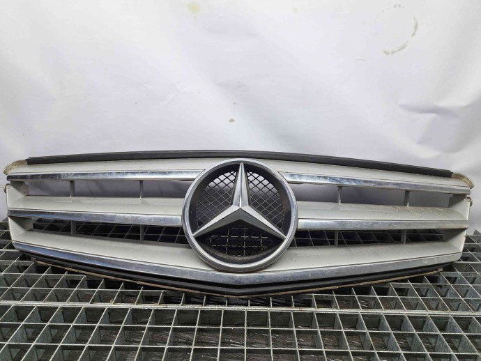 Grila bara fata Mercedes Clasa C (W204) [Fabr 2007-2014] A2048800023