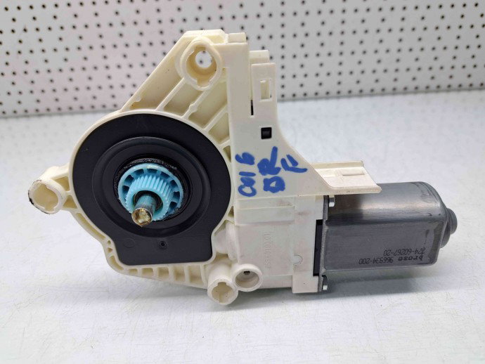 Motoras geam dreapta fata Audi A4 (8K2, B8) [Fabr 2008-2015] 8K0959802A