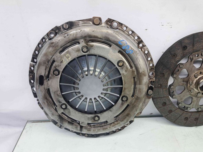 Kit ambreiaj volanta masa dubla Audi A4 (8K5, B8) Avant [Fabr 2008-2015] OEM 2.0 TDI CAGA 105KW / 143CP  