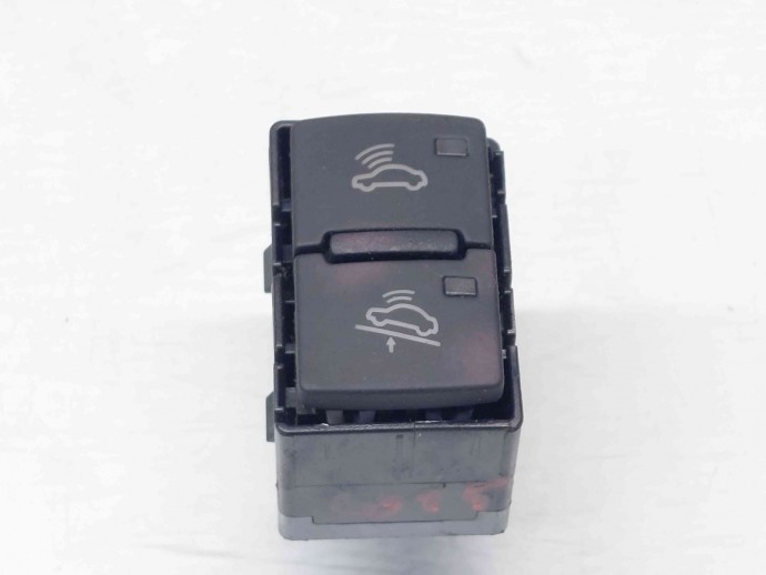 Butoane dezactivare alarma Audi A3 Sportback (8PA) [Fabr 2004-2013] 4F0962109