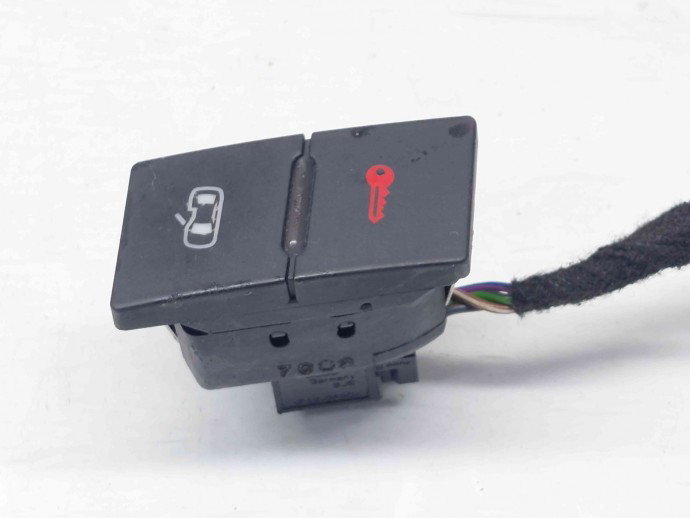 Buton blocare usi Audi A6 Avant (4F5, C6) [Fabr 2005-2010] 4F2962108C