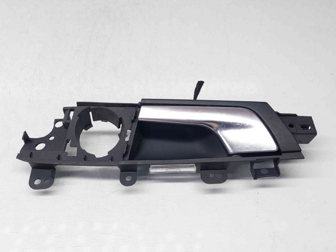Maner interior stanga spate Audi A3 Sportback (8PA) [Fabr 2004-2013] 8P4839019