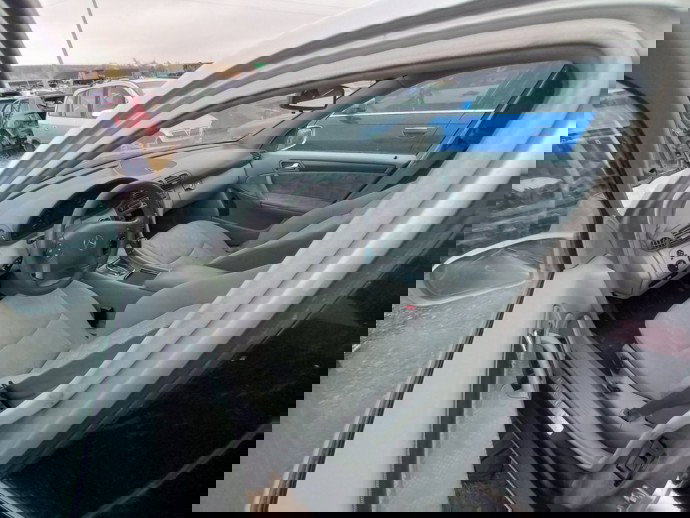 Cheder usa stanga fata Mercedes C220 W203 2.2 CDI OEM 2000-2007