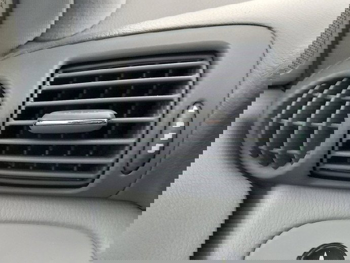 Grila ventilatie stanga  Mercedes C220 W203 2.2 CDI OEM 2000-2007