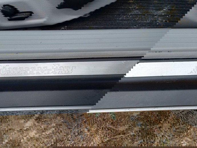 Ornament prag dreapta fata Mercedes C220 W203 2.2 CDI OEM 2000-2007