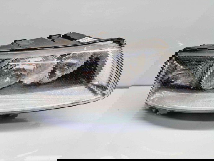  Far dreapta Audi A6 (4F2, C6) [Fabr 2004-2010] 4F0941004C