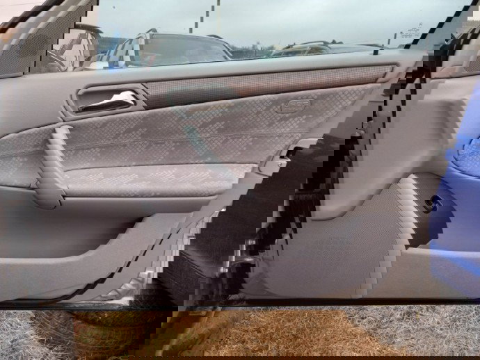 Tapiterie usa dreapta fata  Mercedes C220 W203 2.2 CDI OEM 2000-2007