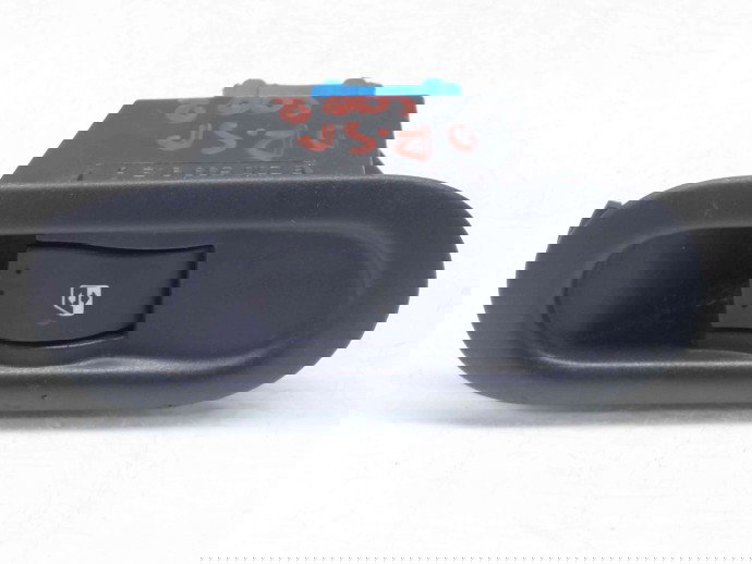 Buton geam dreapta spate Dacia Duster [fabr 2010-2017] 8200599913