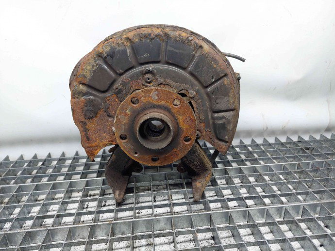Fuzeta fata dreapta Audi A3 Sportback (8PA) [Fabr 2004-2013] OEM 1.6 TDI CAYC 