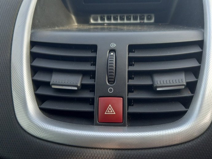 Grila ventilatie centrala Peugeot 207 1.4 OEM 2007-2012