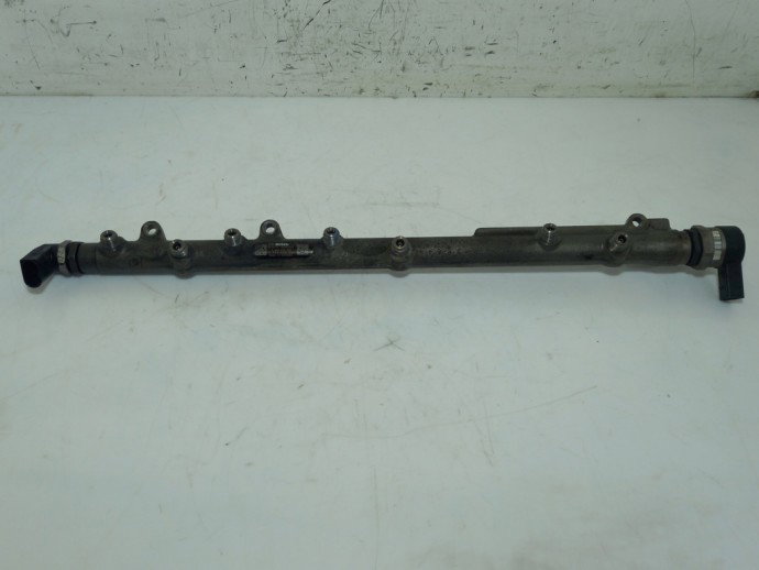 Rampa injectoare BMW 525D E60 3.0 D 7799610 2004-2010