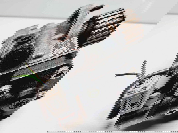 Pompa inalta presiune Volvo V60 [Fabr 2010-2018] 31432135 2.0 D4204T8 88KW / 120CP  