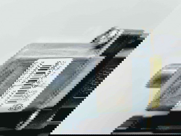 Motoras geam dreapta fata Volkswagen Passat B7 (362) [Fabr 2010-2014] 3AA959701A