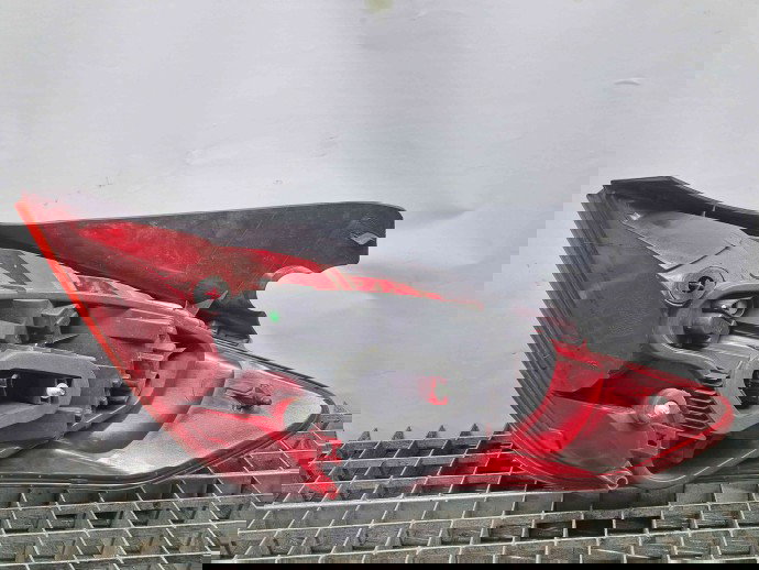  Stop aripa stanga Peugeot 308 [Fabr 2007-2013] 9680425980