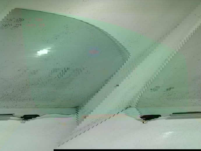Geam usa dreapta fata Toyota Yaris 1.4 D OEM 2005-2011