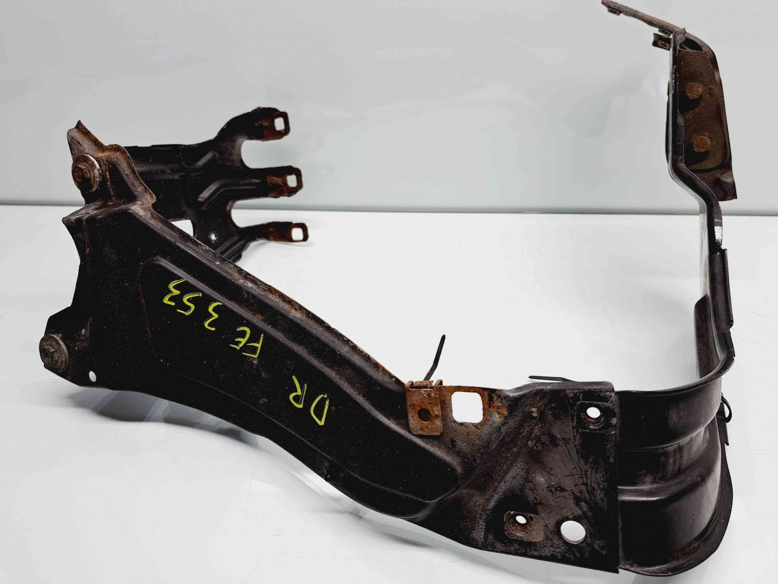 Suport far dreapta Mercedes Clasa C (W203) [Fabr 2000-2007] OEM - imagine 1