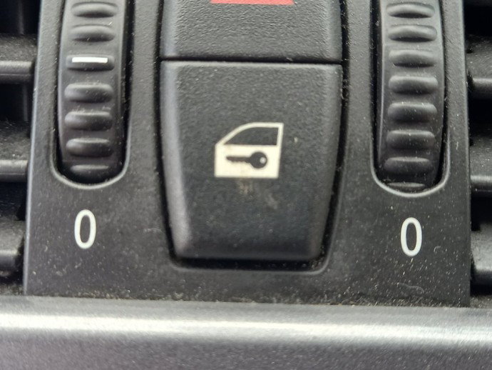 Buton inchidere centralizata BMW 525D E60 3.0 D OEM 2004-2010