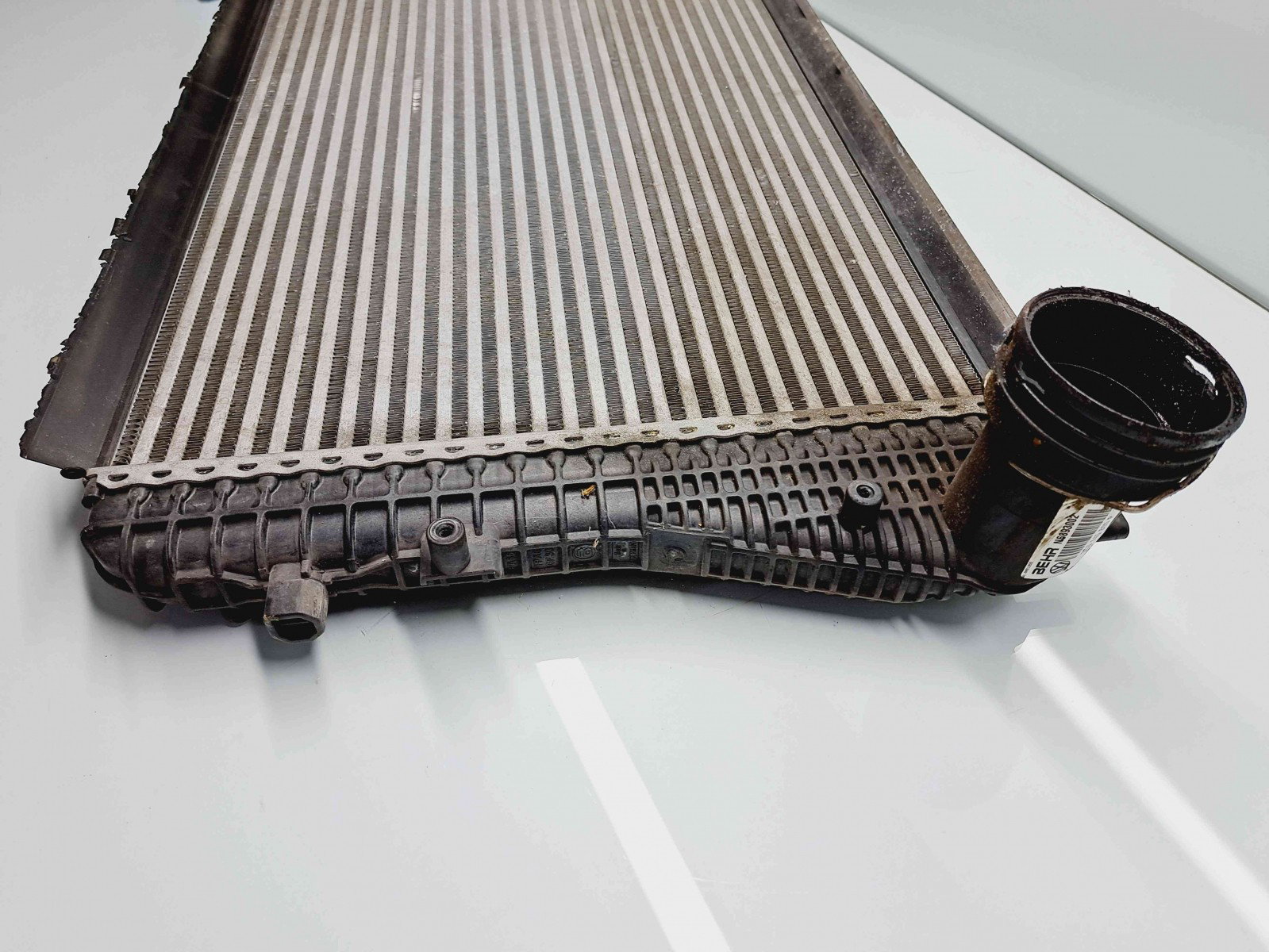 Radiator intercooler Volkswagen Passat B6 Variant (3C5) [Fabr 2005-2010] 3C0145805P 2.0 TDI CBAB 103KW / 140CP 2.0 TDI CBAB 103KW / 140CP - imagine 4