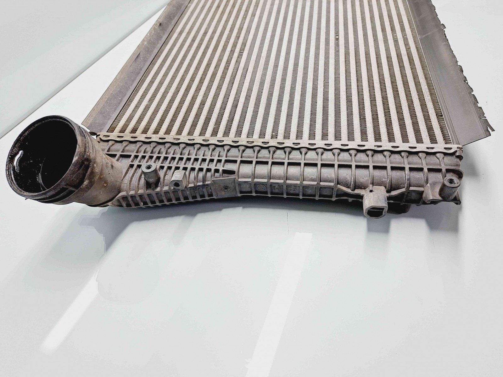 Radiator intercooler Volkswagen Passat B6 Variant (3C5) [Fabr 2005-2010] 3C0145805P 2.0 TDI CBAB 103KW / 140CP 2.0 TDI CBAB 103KW / 140CP - imagine 5