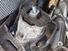 Tampon motor dreapta BMW 525D E60 3.0 D OEM 2004-2010