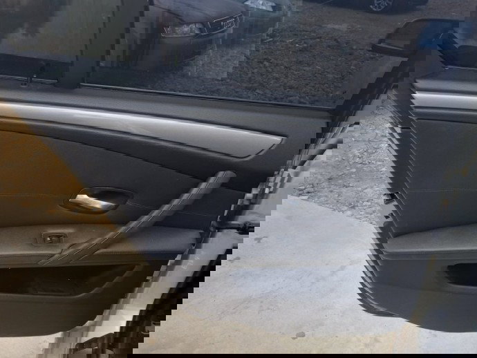 Tapiterie usa stanga spate BMW 525D E60 3.0 D OEM 2004-2010