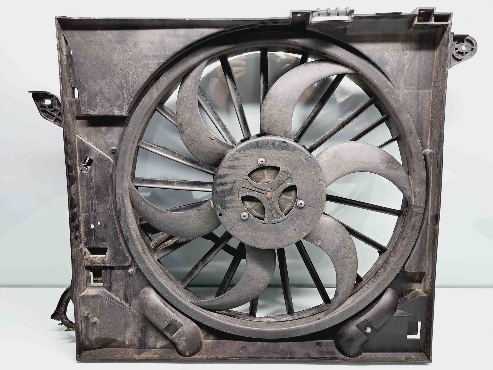 Electroventilator Jaguar X-Type [Fabr 2001-2009] 6R8319E839AA 2.7 AJDV6 2.7 AJDV6 80KW / 109CP - imagine 5