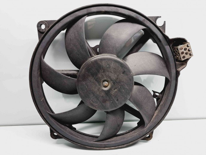 Electroventilator Renault Megane 3 (B95) [Fabr 2008-2016] 214812415R 1.6 Benz K4M858 81KW / 110CP 1.6 Benz K4M858 81KW / 110CP