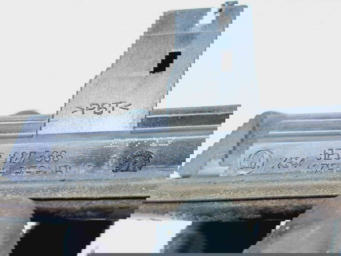  Buton deschidere portbagaj Skoda Rapid (NH3) [Fabr 2012-2019] 5E0827566