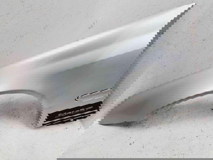 Aripa stanga fata Mercedes Clasa C (W203) [Fabr 2000-2007] 744 ARGINTIU STRALUR