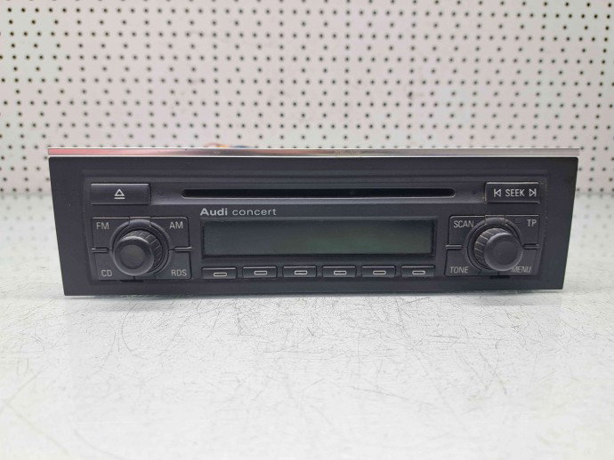  Radio CD Audi A4 (8EC, B7) [Fabr 2004-2008] OEM