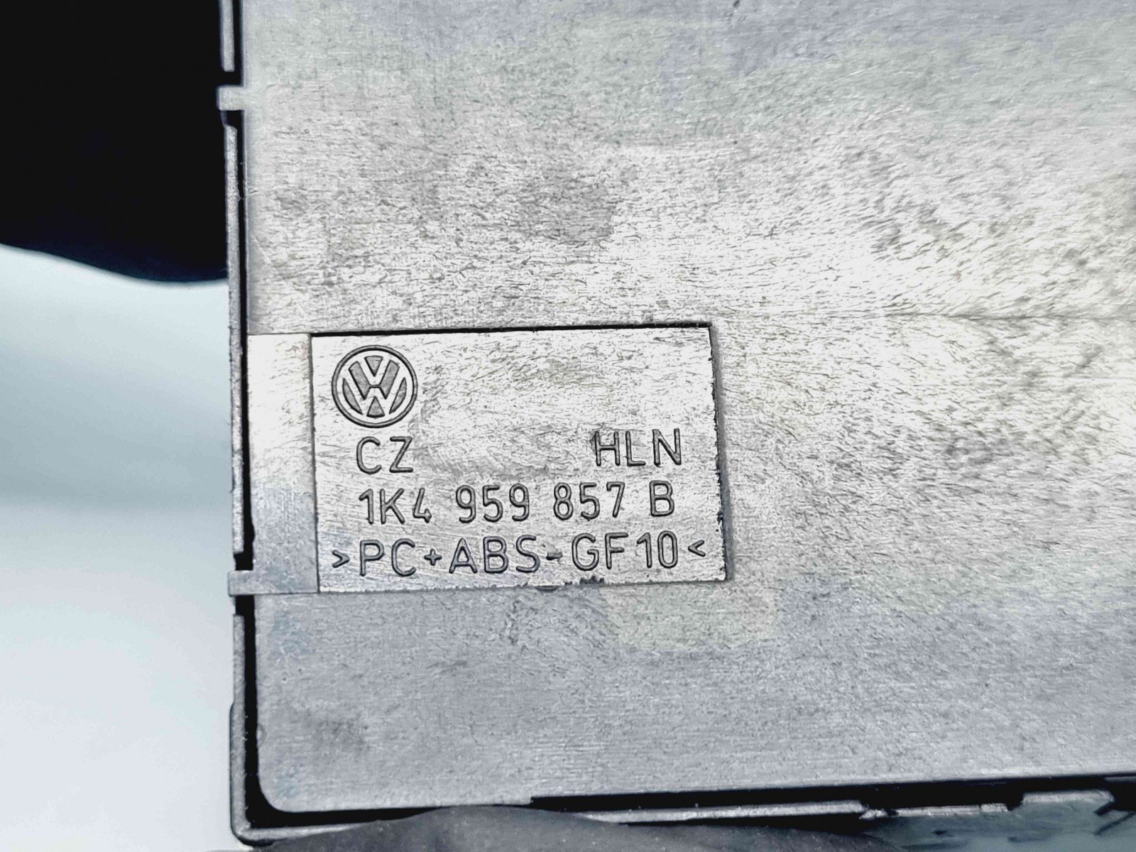 Butoane comanda geamuri sofer Volkswagen Jetta 4 (162,163) [Fabr 2010-2016] 1K4959857B - imagine 3