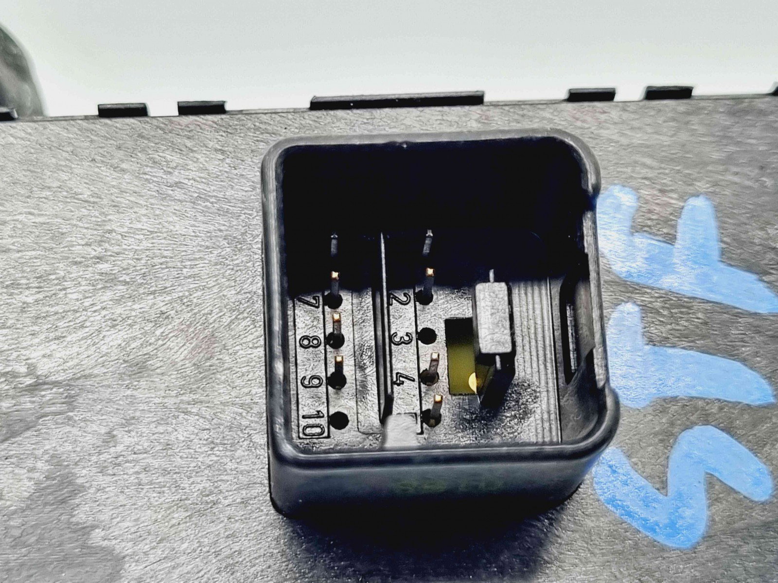 Butoane comanda geamuri sofer Volkswagen Passat B6 Variant (3C5) [Fabr 2005-2010] 1K4959857B - imagine 4